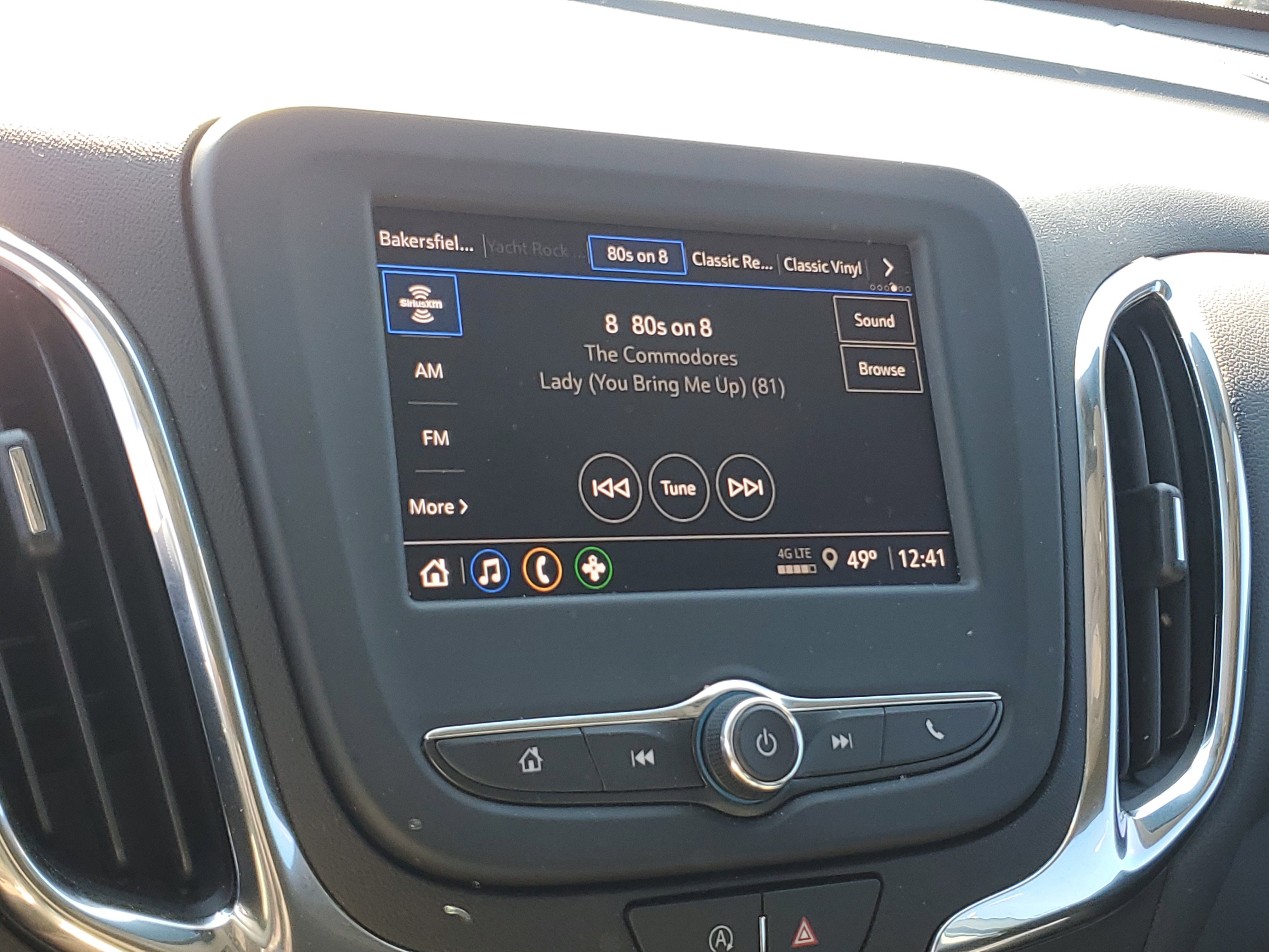 Used 2024 Chevrolet Equinox LT image 18