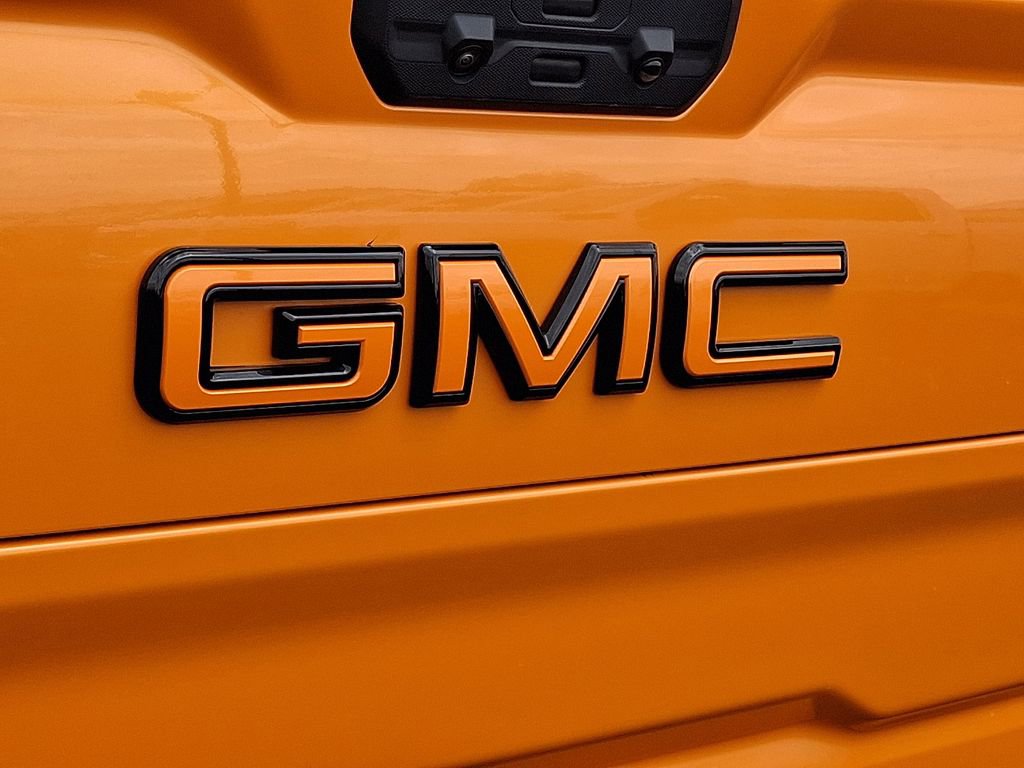Used 2025 GMC Sierra 1500 AT4 w/ AT4 Premium Package AWD/4WD image 31