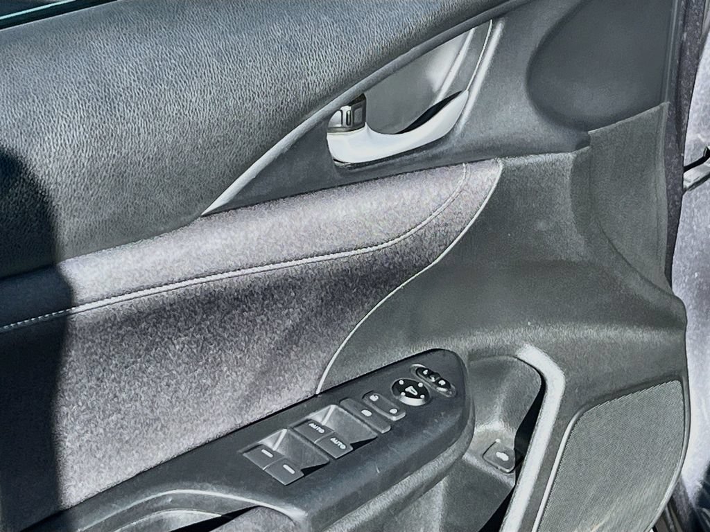 Used 2019 Honda Insight EX image 17