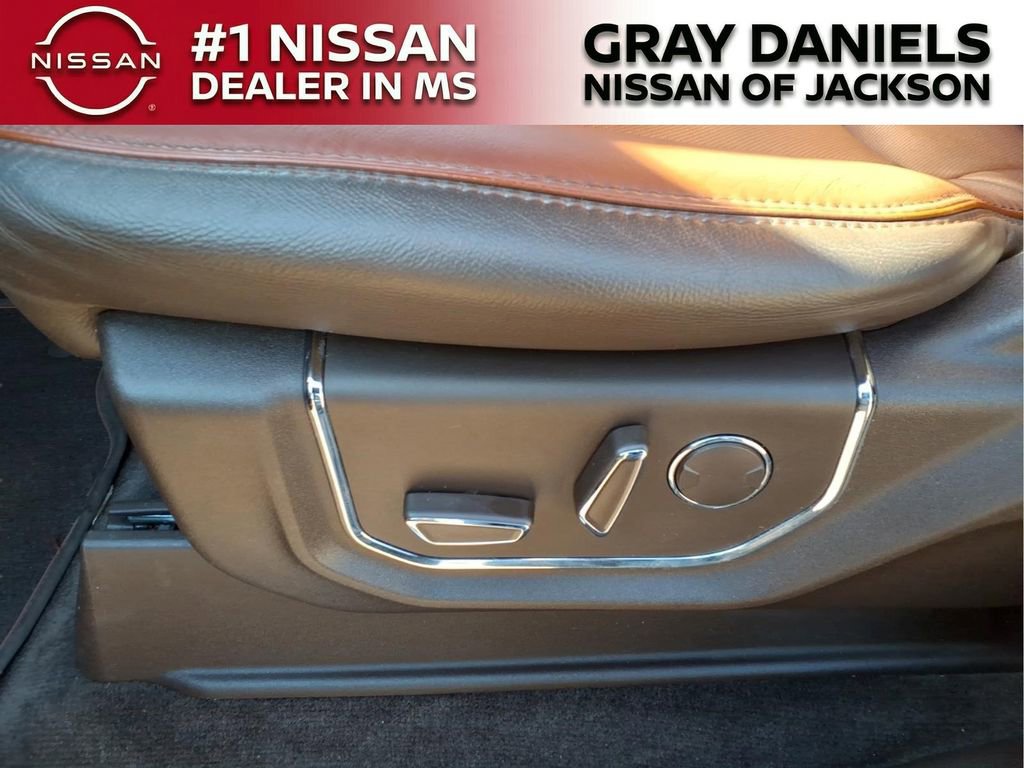 Used 2018 Ford F150 King Ranch image 12