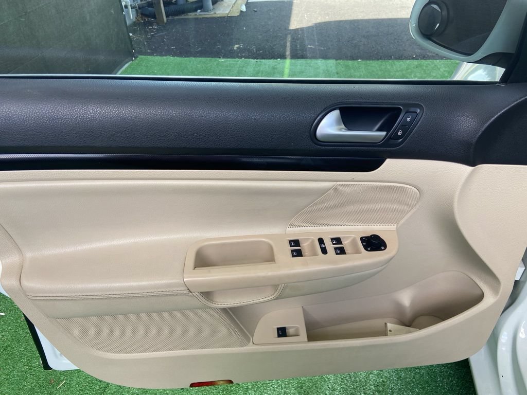 Used 2014 Volkswagen Jetta TDI FWD image 37