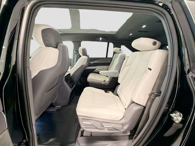 New 2026 Cadillac Escalade IQ Sport 1 w/ LPO, ONYX Package AWD/4WD image 21