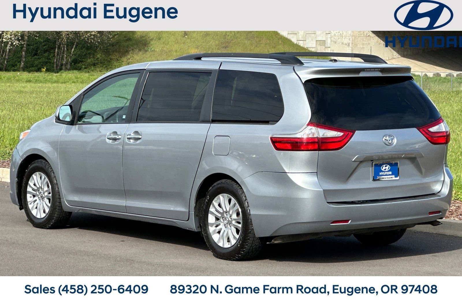 Used 2016 Toyota Sienna XLE image 6