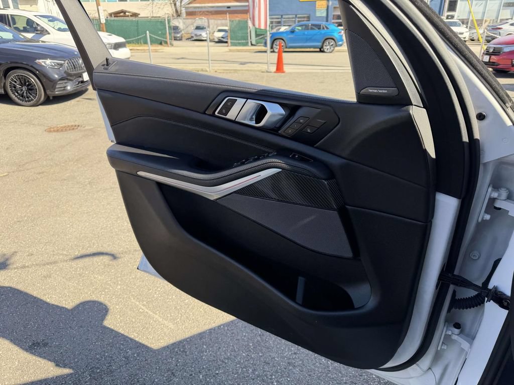Used 2026 BMW X5 M60i AWD/4WD image 28