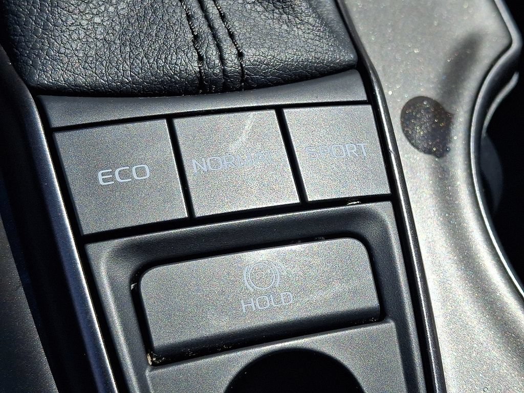 Used 2022 Toyota Camry SE AWD/4WD image 23