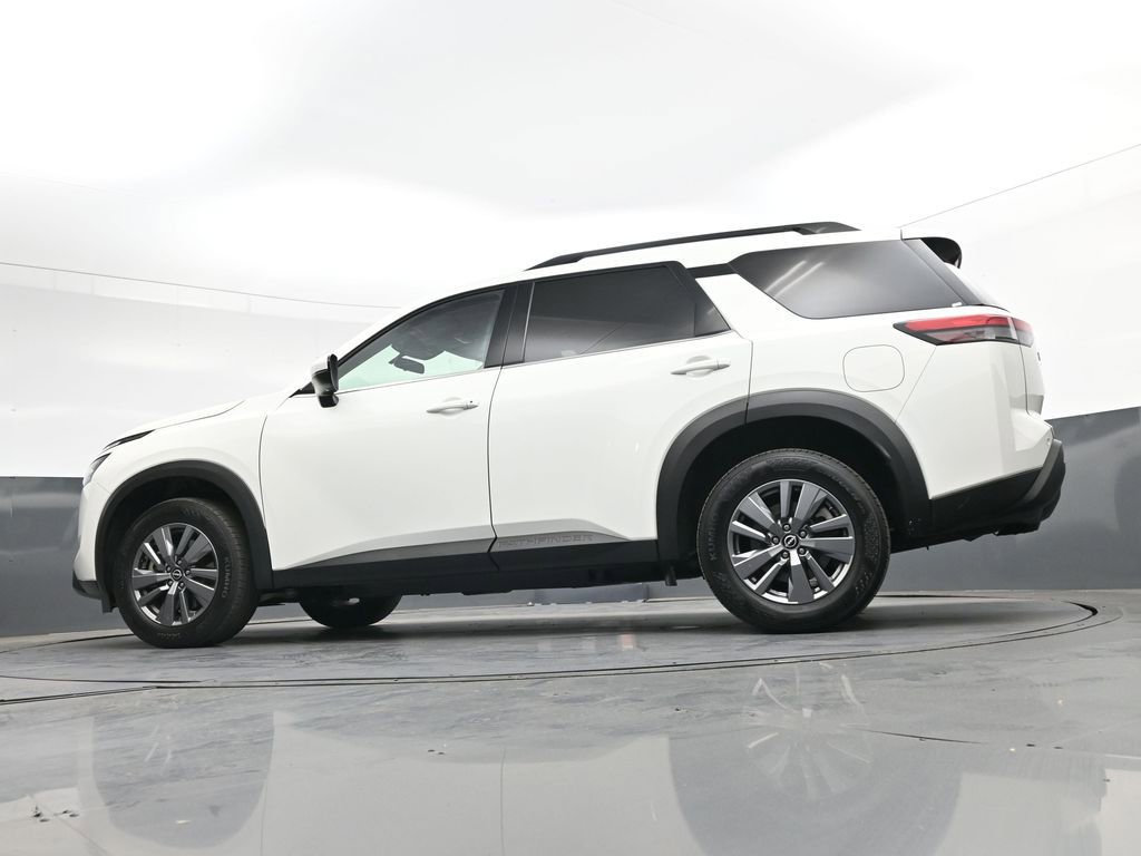 Used 2025 Nissan Pathfinder SV AWD/4WD image 44