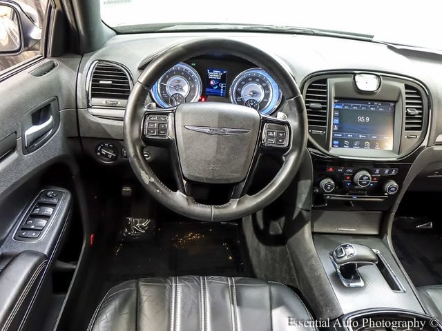 Used 2013 Chrysler 300 S RWD image 2