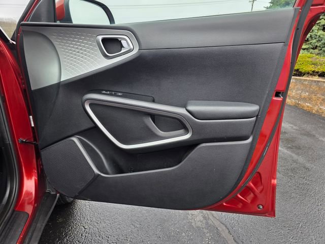 Used 2020 Kia Soul LX image 23