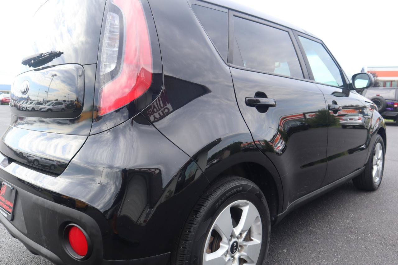 Used 2018 Kia Soul FWD image 26