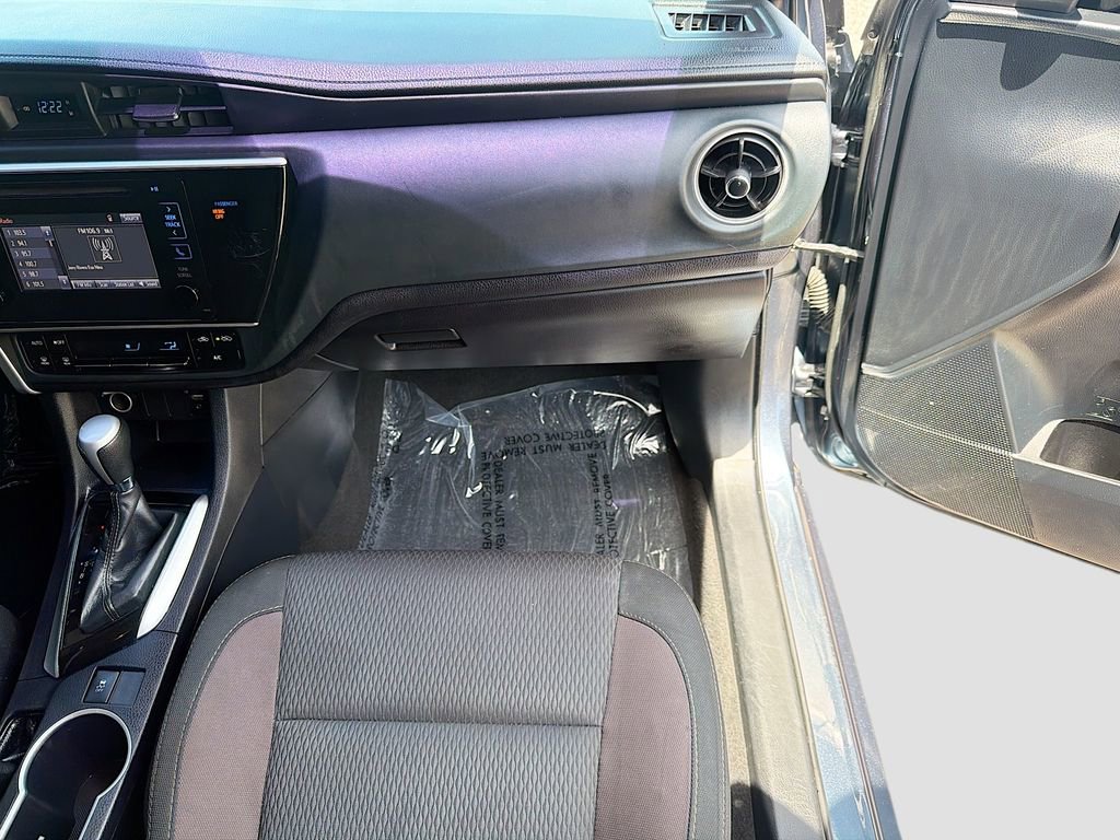 Used 2019 Toyota Corolla LE FWD image 15