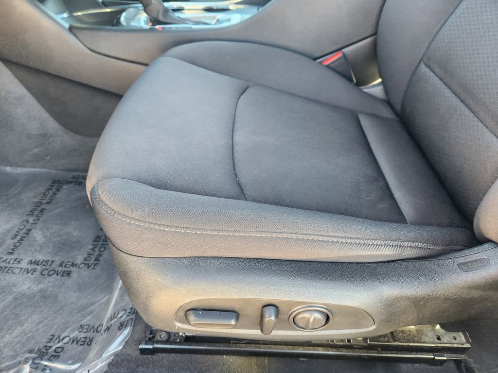 Used 2023 Chevrolet Malibu LT image 24