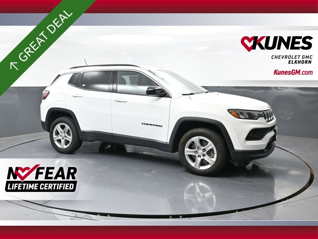 Used 2023 Jeep Compass Latitude image 1