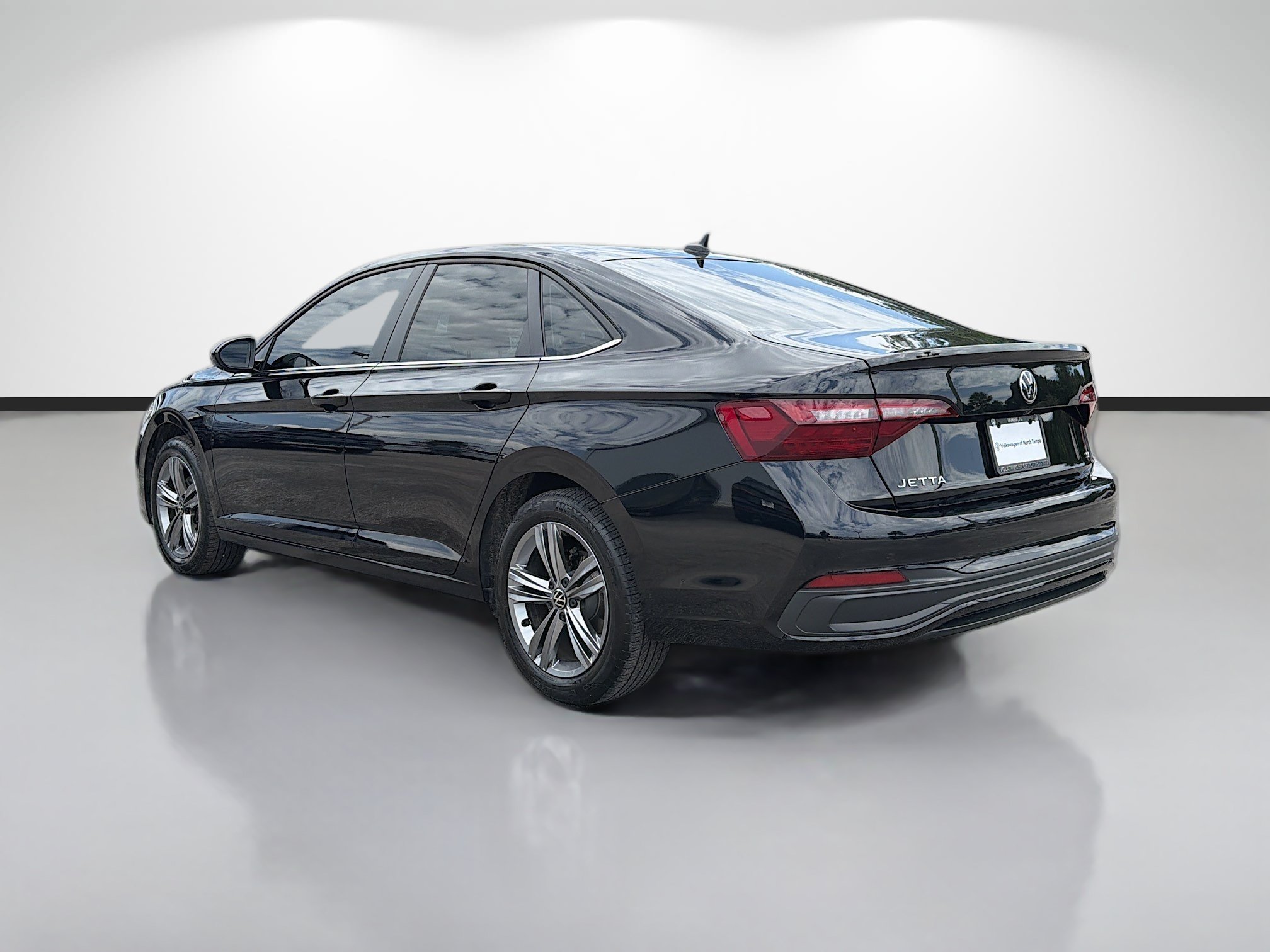 Used 2022 Volkswagen Jetta SE FWD image 5