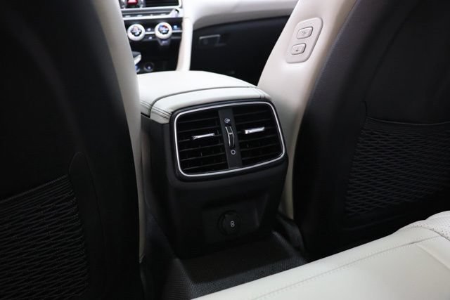 Used 2023 Genesis G70 3.3T w/ Sport Prestige Package AWD/4WD image 32