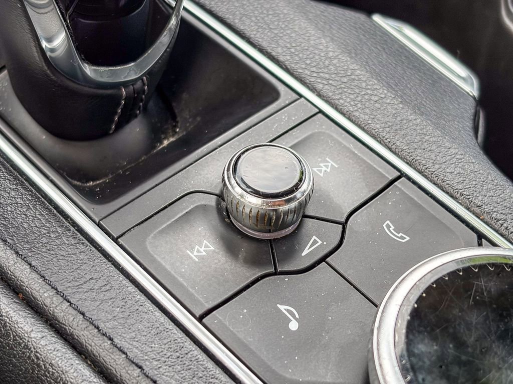 Used 2020 Cadillac XT4 Premium Luxury FWD image 24