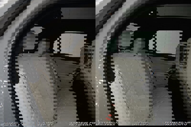 Used 2023 BMW 740i w/ Parking Assistance Package RWD image 19