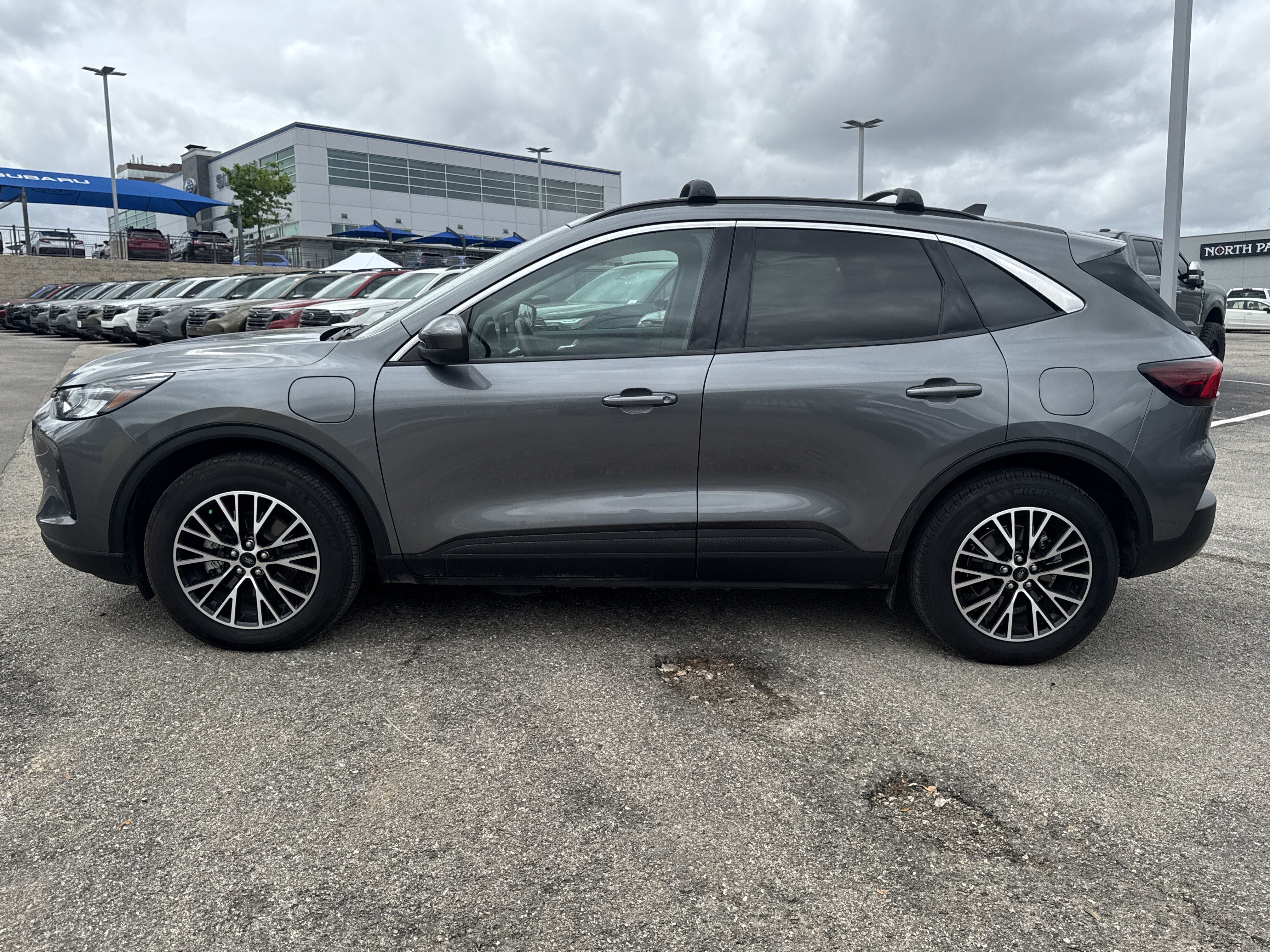 Used 2023 Ford Escape SE image 7