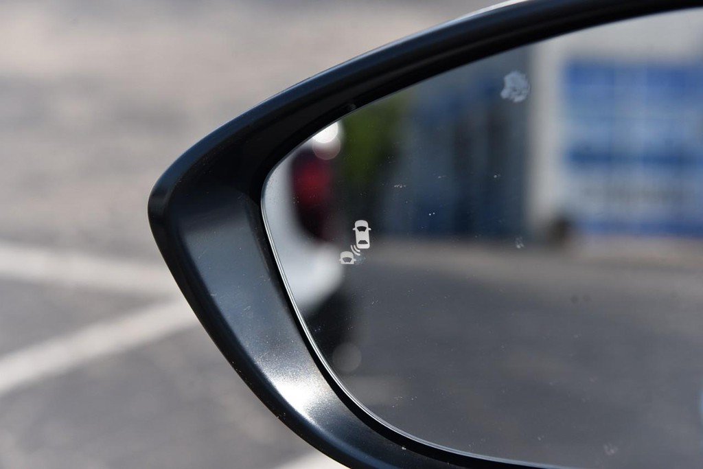 Certified 2024 Honda Accord EX image 9