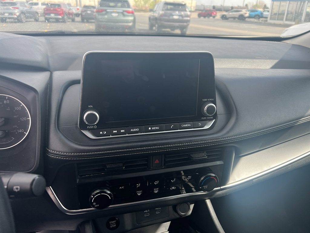 Used 2024 Nissan Rogue S AWD/4WD image 14