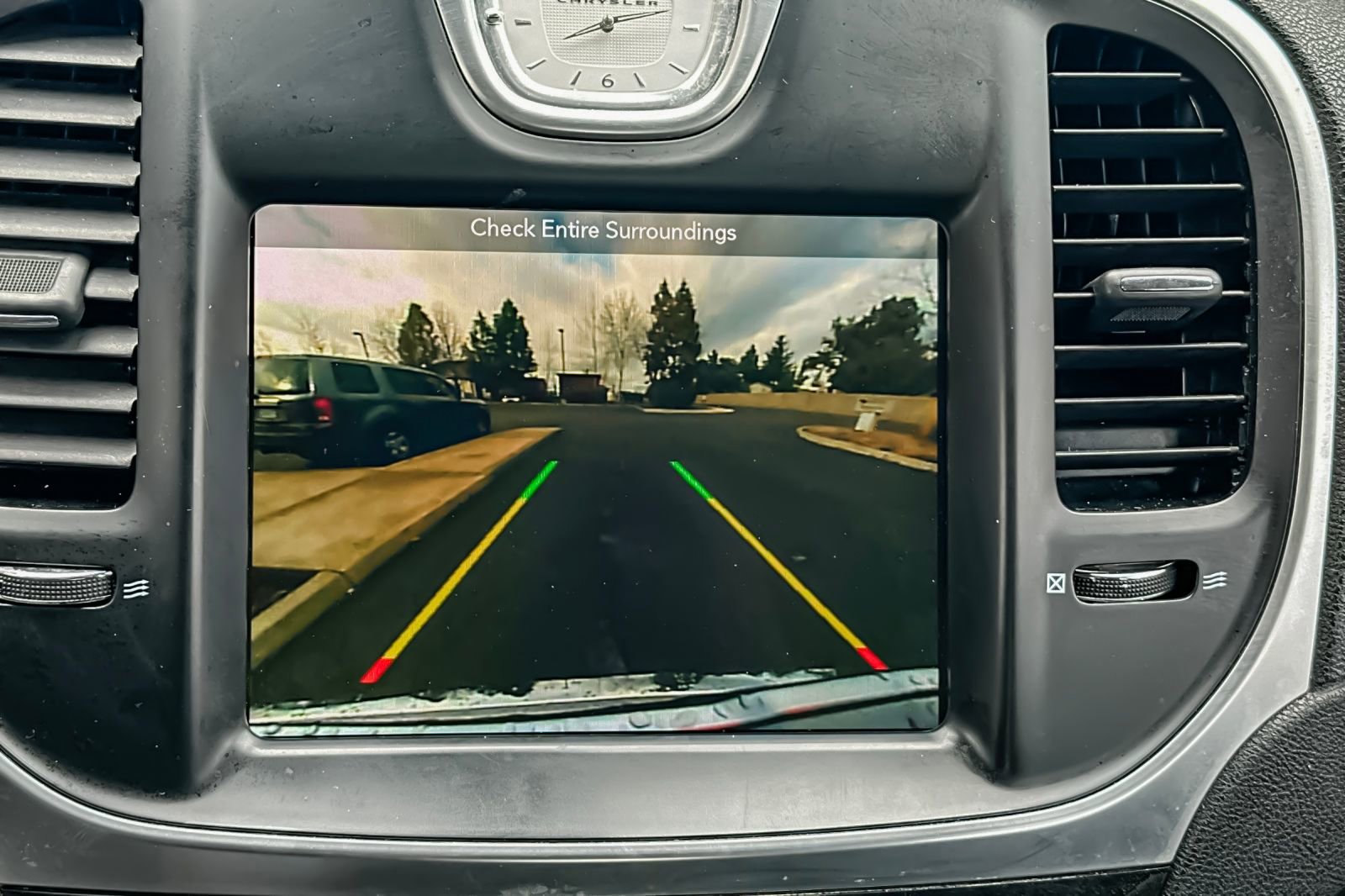 Used 2018 Chrysler 300 Limited image 25