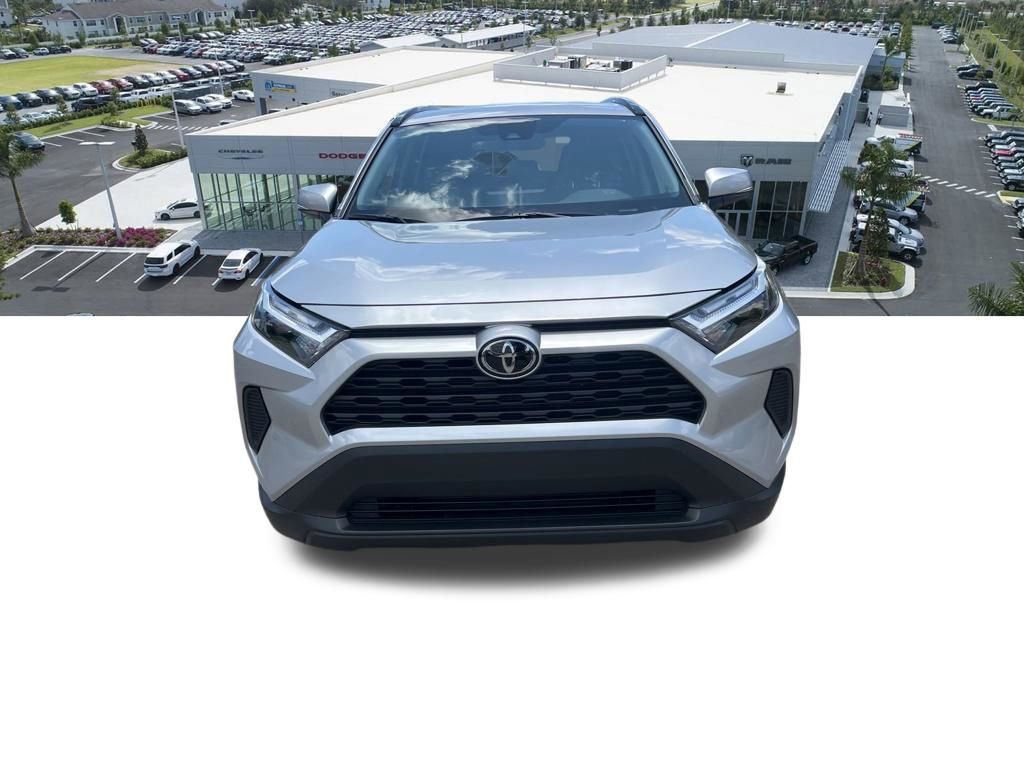 Used 2025 Toyota RAV4 XLE FWD image 6