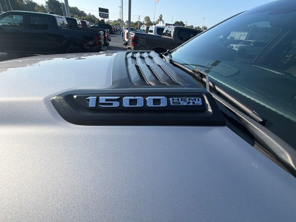 Used 2020 RAM 1500 Laramie w/ Sport Appearance Package AWD/4WD image 9