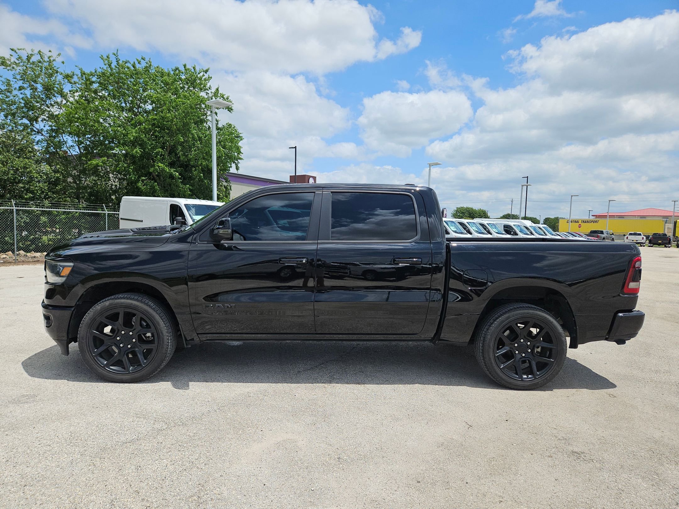 Used 2024 RAM 1500 Laramie AWD/4WD image 6