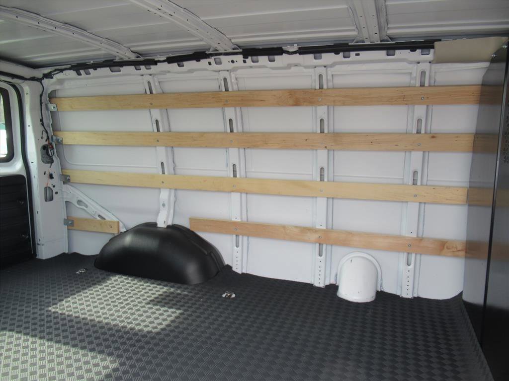 Used 2024 GMC Savana 2500 w/ Driver Convenience Package image 12