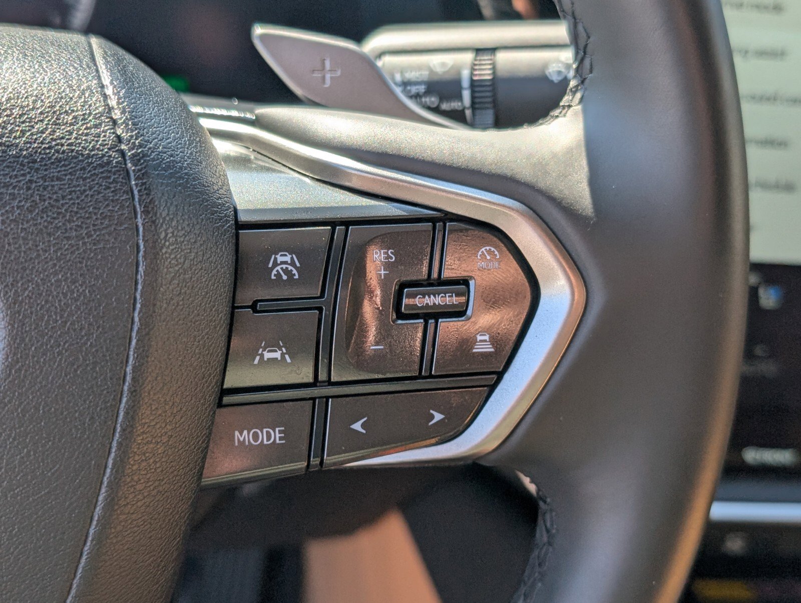 Used 2024 Lexus RZ 300e Premium image 32