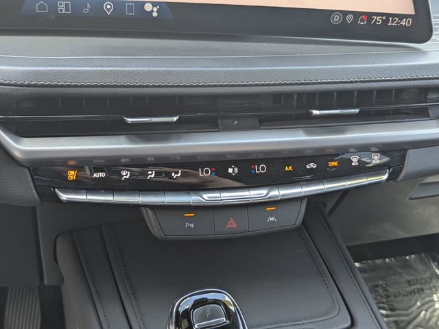 Used 2024 Cadillac XT4 Premium Luxury image 27