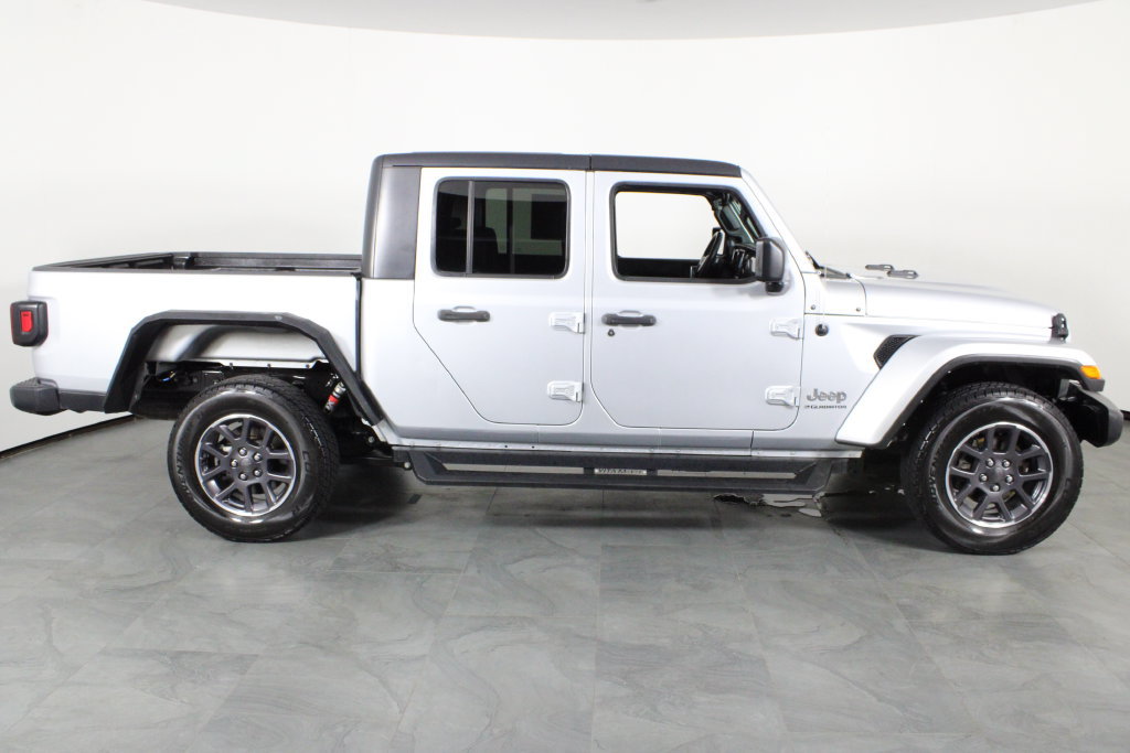 Used 2023 Jeep Gladiator Overland AWD/4WD image 11