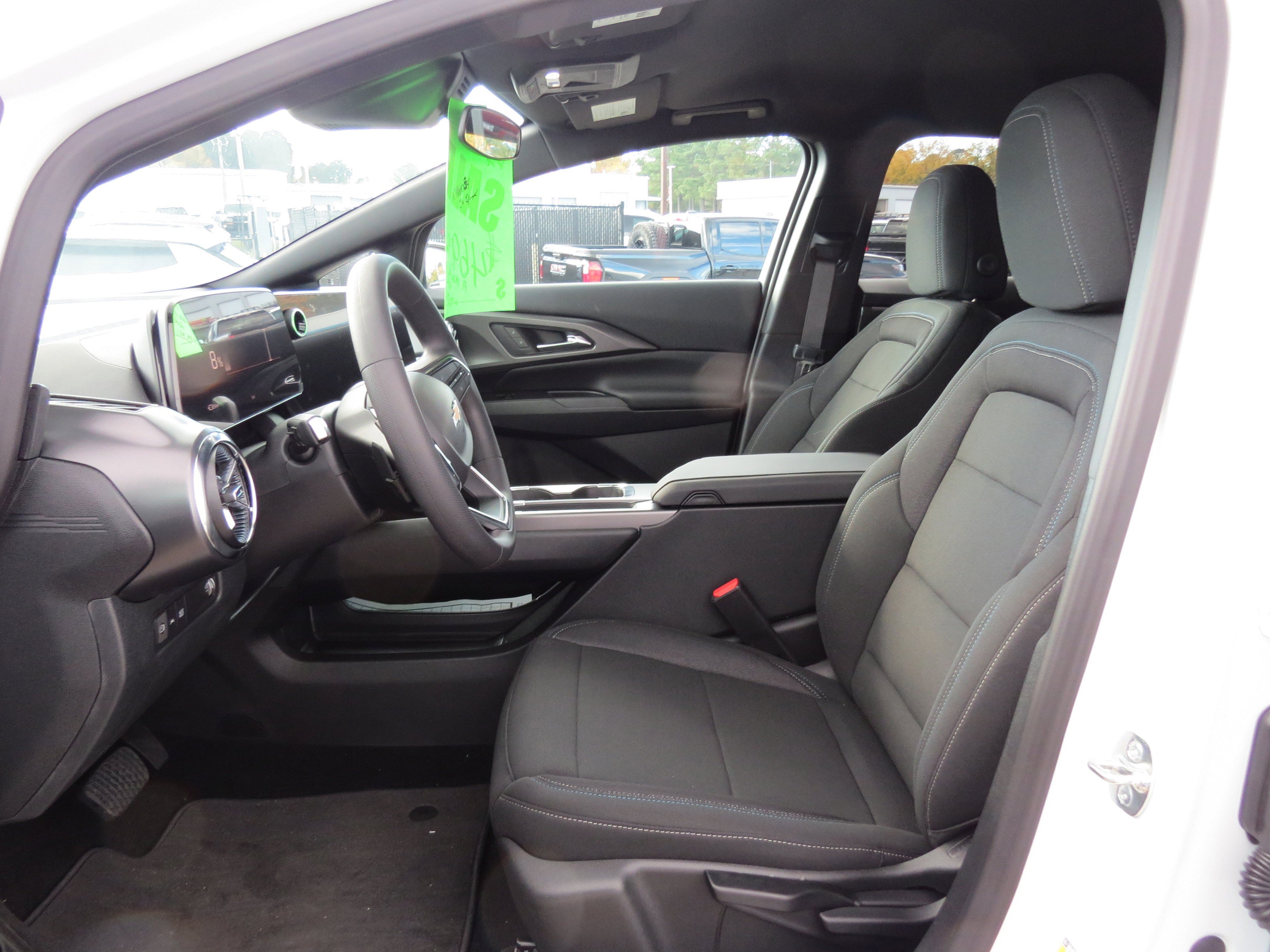 New 2026 Chevrolet Equinox EV LT image 12