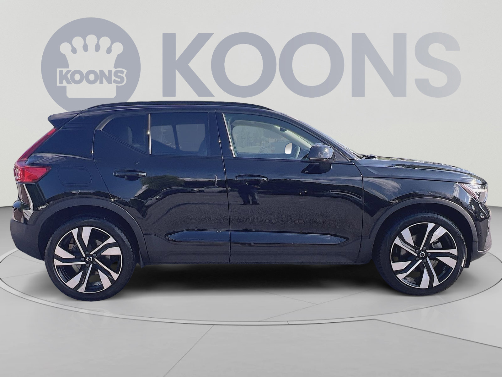Certified 2024 Volvo XC40 B5 Ultimate w/ Protection Package Premier AWD/4WD image 8