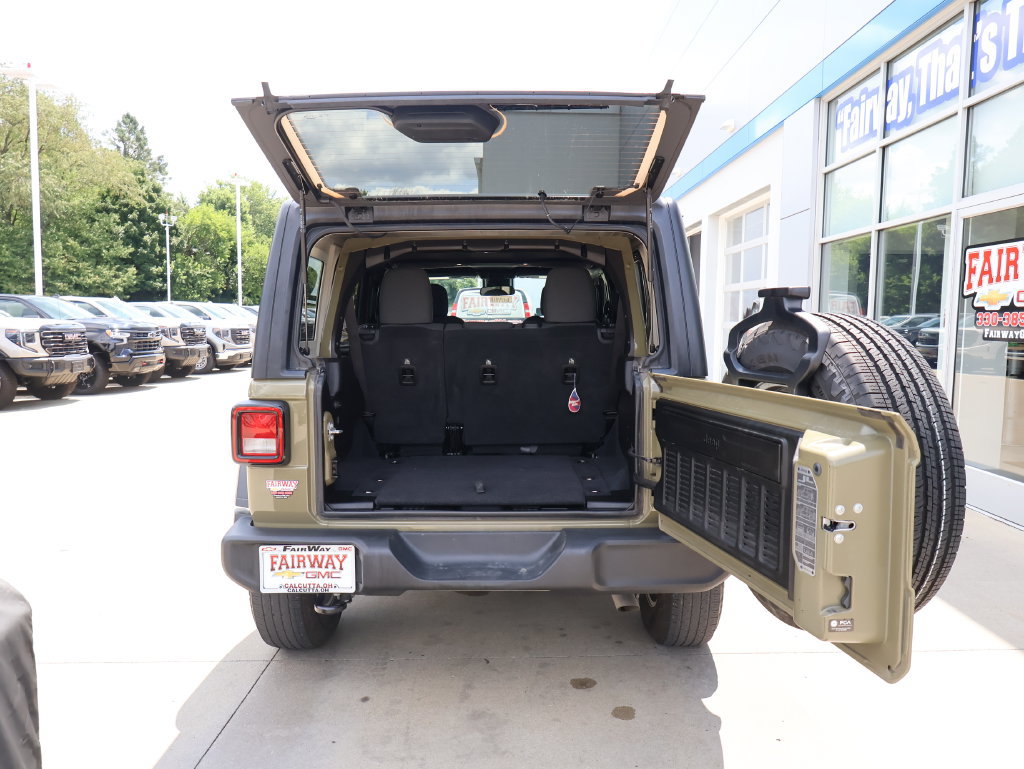 Used 2025 Jeep Wrangler Unlimited Sport AWD/4WD image 27