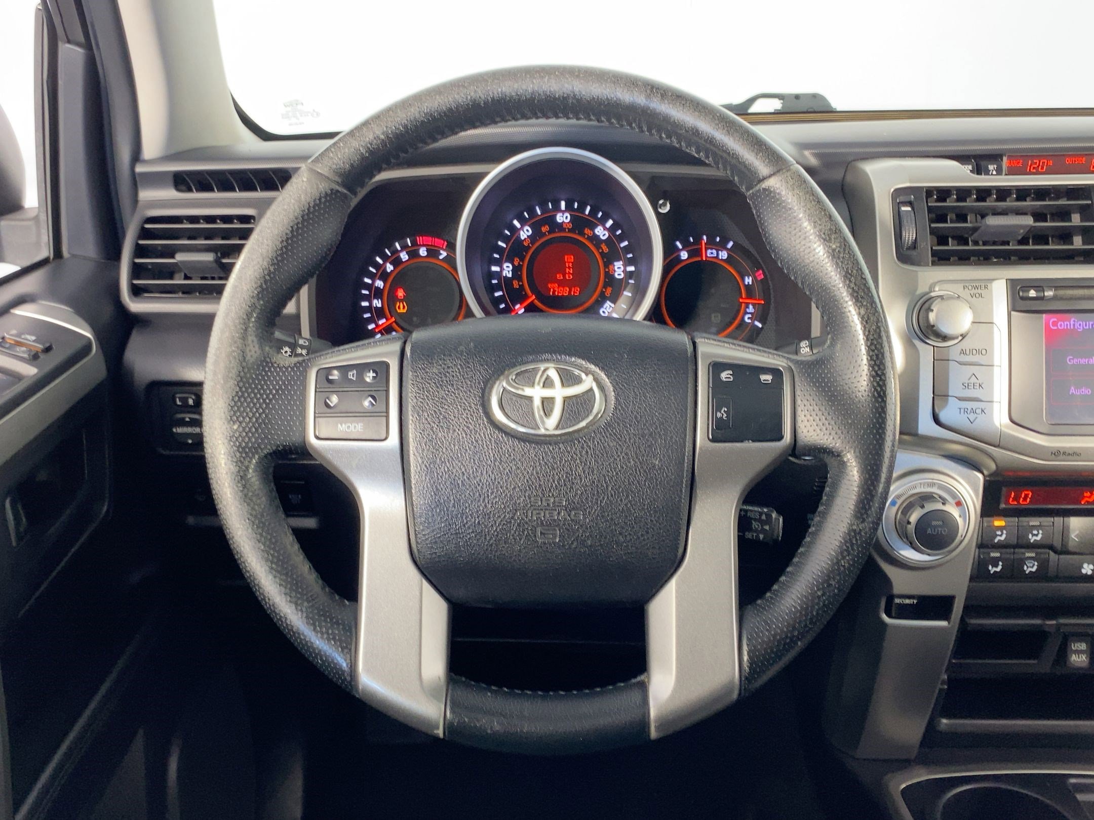 Used 2013 Toyota 4Runner Limited image 13