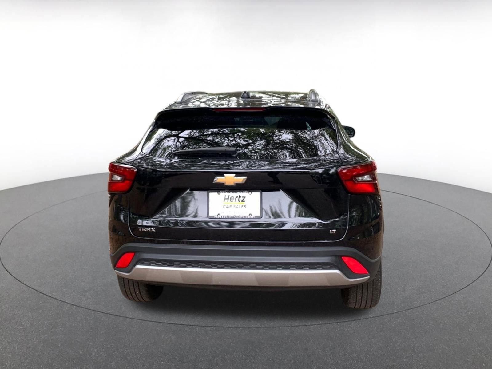 Used 2025 Chevrolet Trax LT image 6