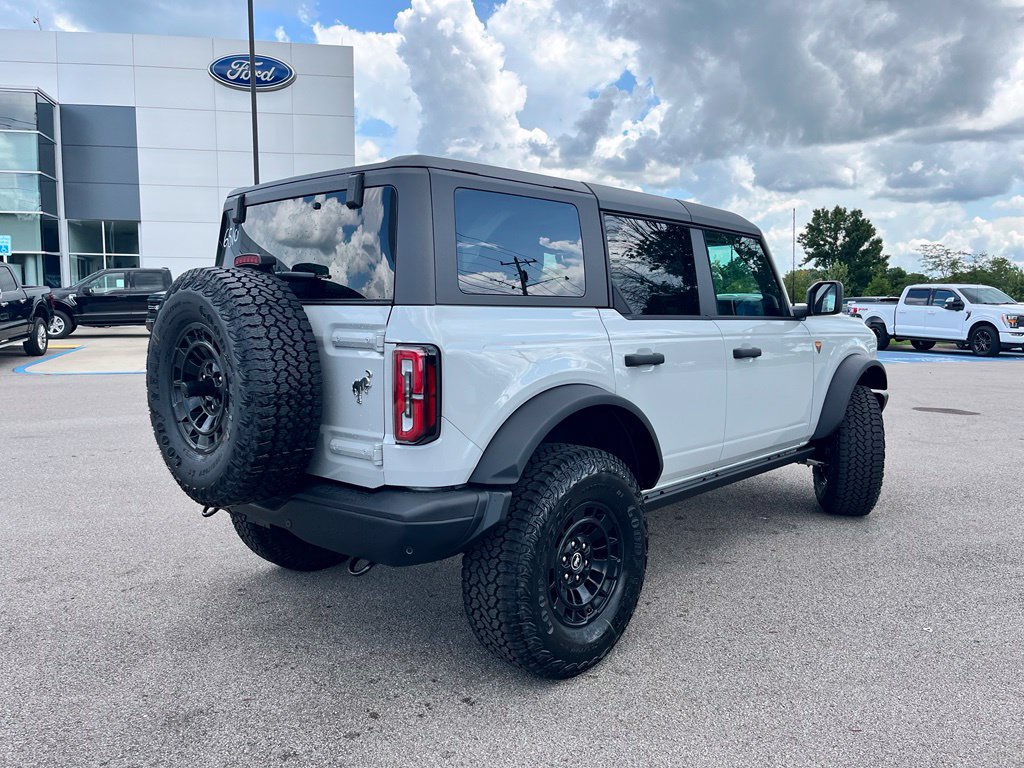 New 2026 Ford Bronco Badlands w/ Sasquatch Package AWD/4WD image 5