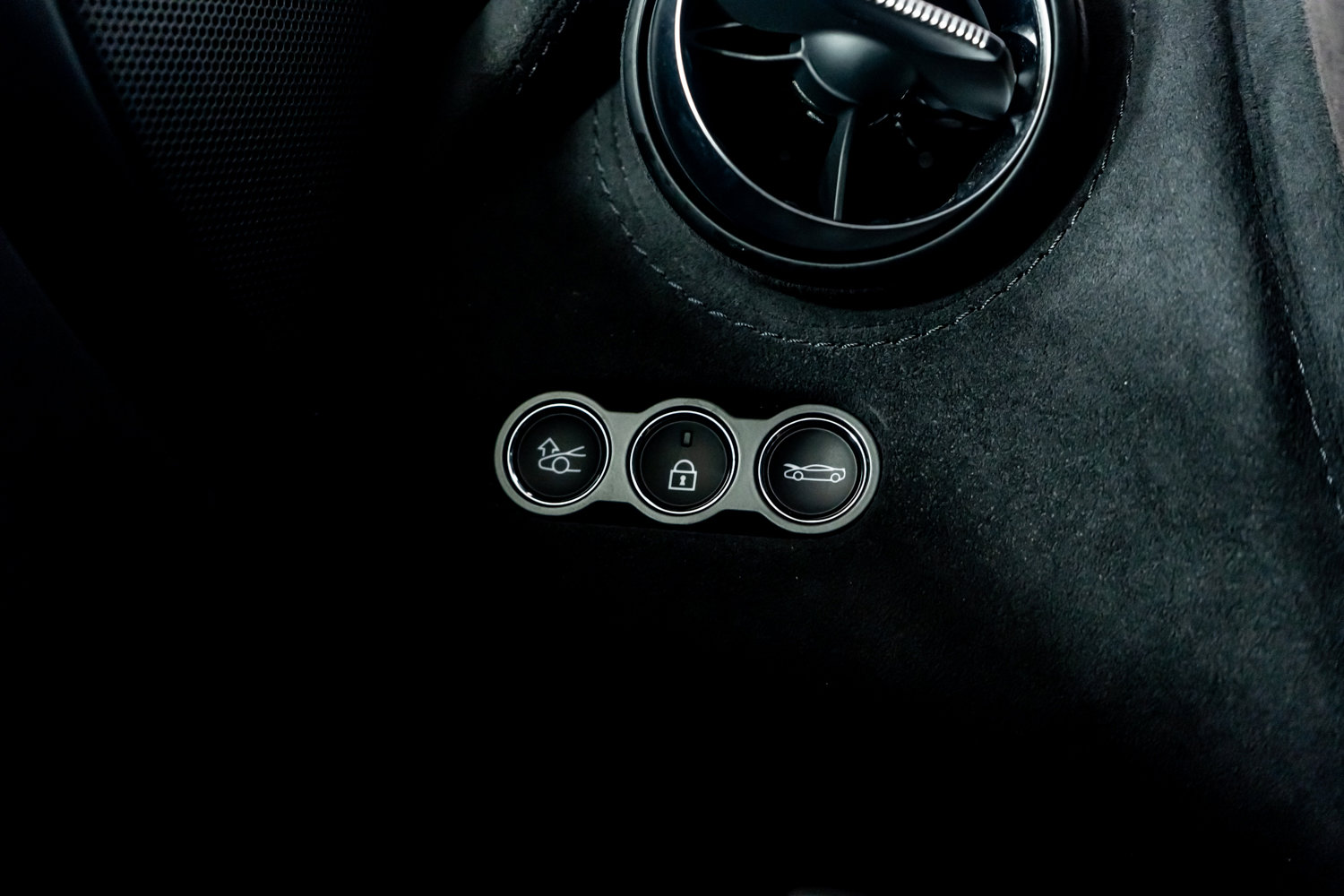 Used 2024 McLaren 750S image 46