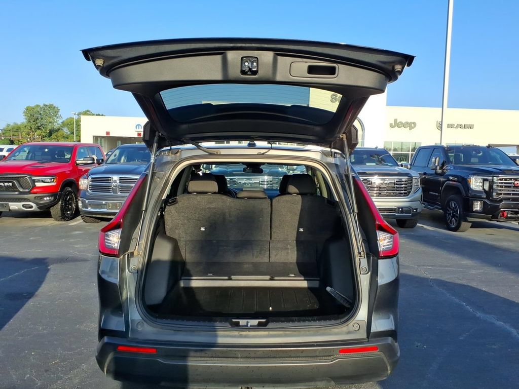 Used 2025 Honda CR-V LX image 5