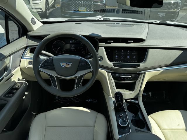 Used 2023 Cadillac XT5 Premium Luxury AWD/4WD image 13