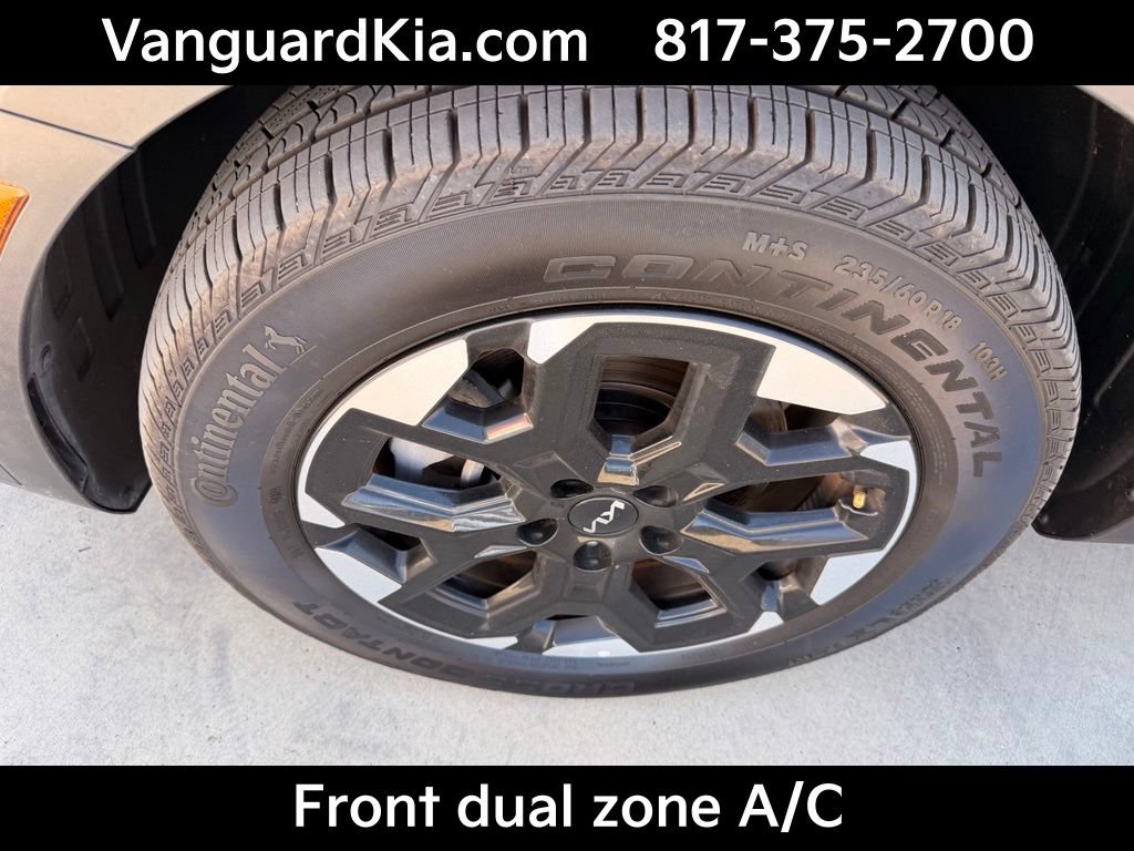 Certified 2025 Kia Sorento S w/ Panoramic Sunroof Package FWD image 8