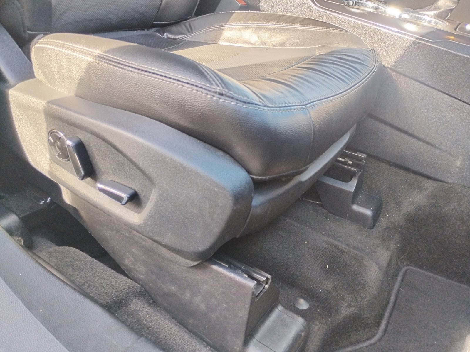 Used 2016 Ford Explorer Limited w/ Equipment Group 301A image 33