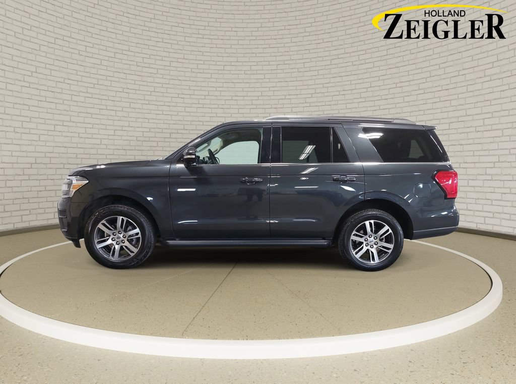 Used 2024 Ford Expedition XLT AWD/4WD image 8