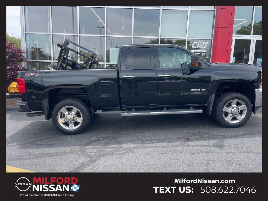 Used 2018 Chevrolet Silverado 2500 W/T w/ Snow Plow Prep Package AWD/4WD image 4