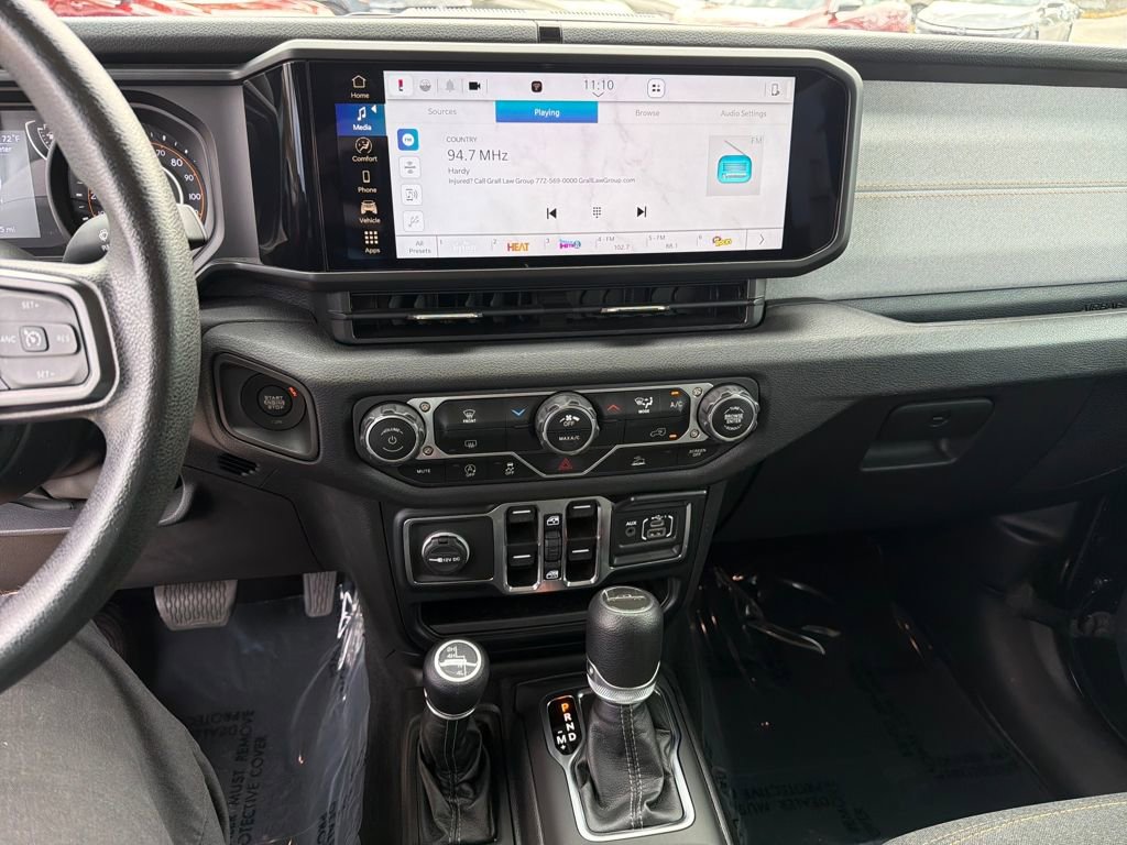 Used 2024 Jeep Gladiator Sport image 23