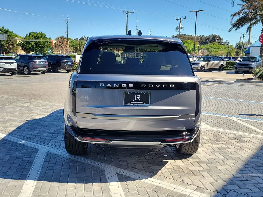 New 2026 Land Rover Range Rover Long Wheelbase SE AWD/4WD image 4