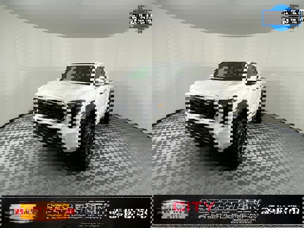 Used 2025 Toyota Tacoma TRD Off-Road image 3