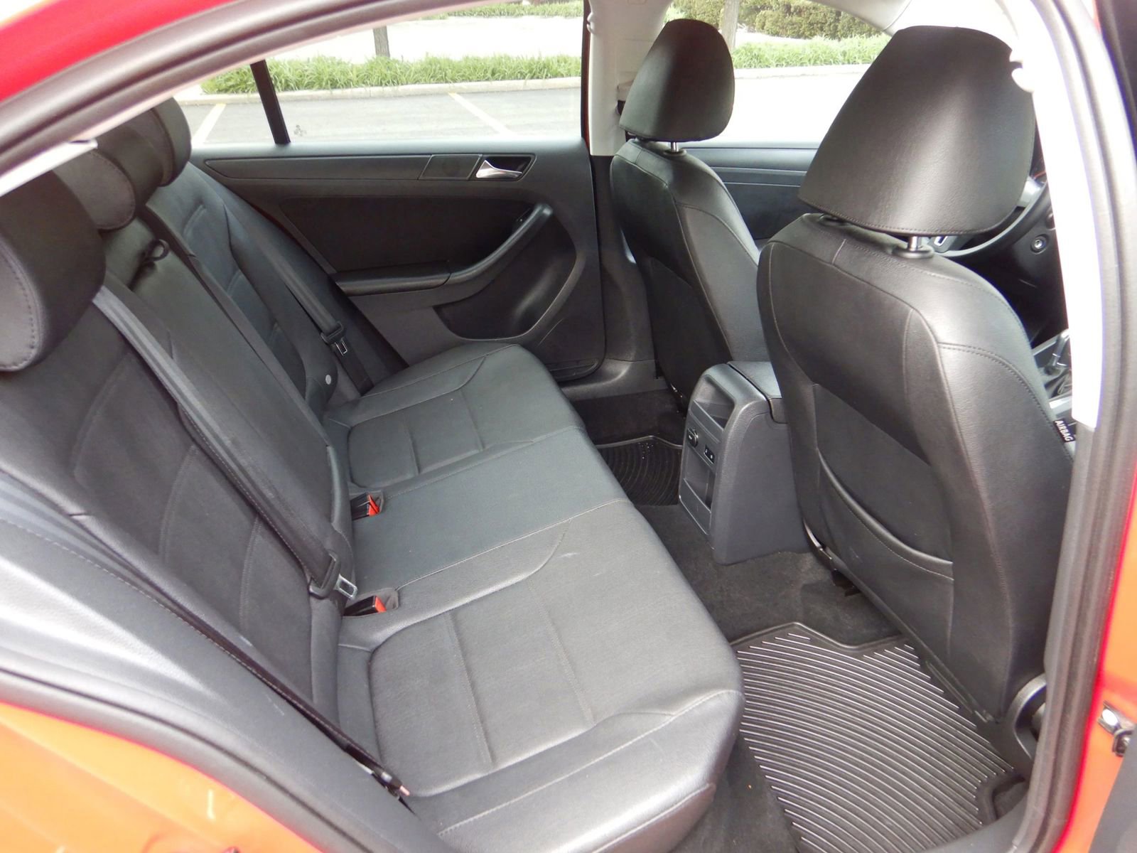 Used 2011 Volkswagen Jetta SE FWD image 22