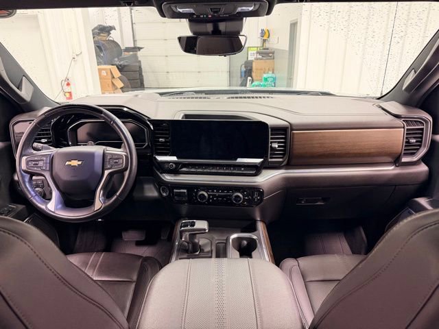 Certified 2024 Chevrolet Silverado 1500 High Country w/ Technology Package AWD/4WD image 21