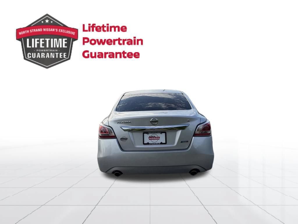 Used 2014 Nissan Altima 2.5 S FWD image 4